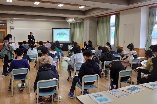 燃料電池バス ｓｏｒａ 出前授業 新潟トヨペット