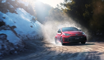 RZ［GR-DAT（8AT・4WD）］