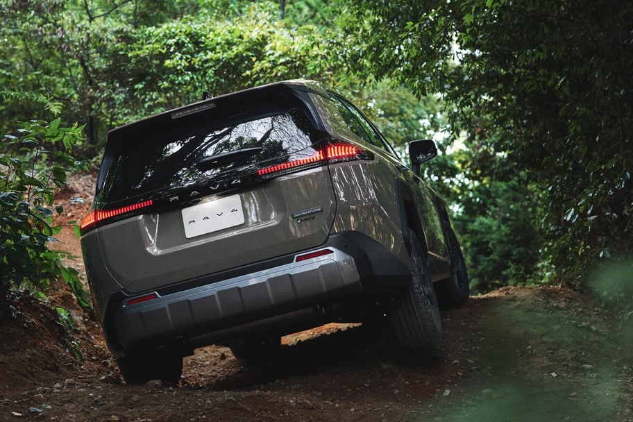 Adventure（ハイブリッド）