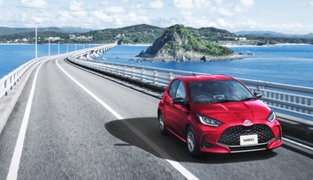 G（ハイブリッド・2WD）