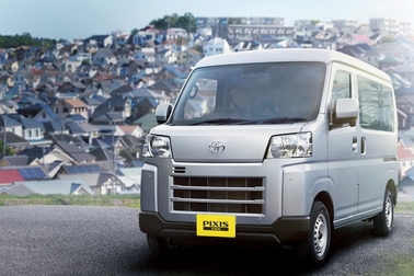 デラックス（CVT・2WD）